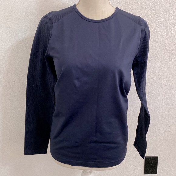 Fabletics 2pc Set - Picture 3 of 12